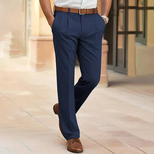 Straight-cut trousers with creases