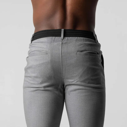 Men's chino trousers with a tapered fit and piped back pockets